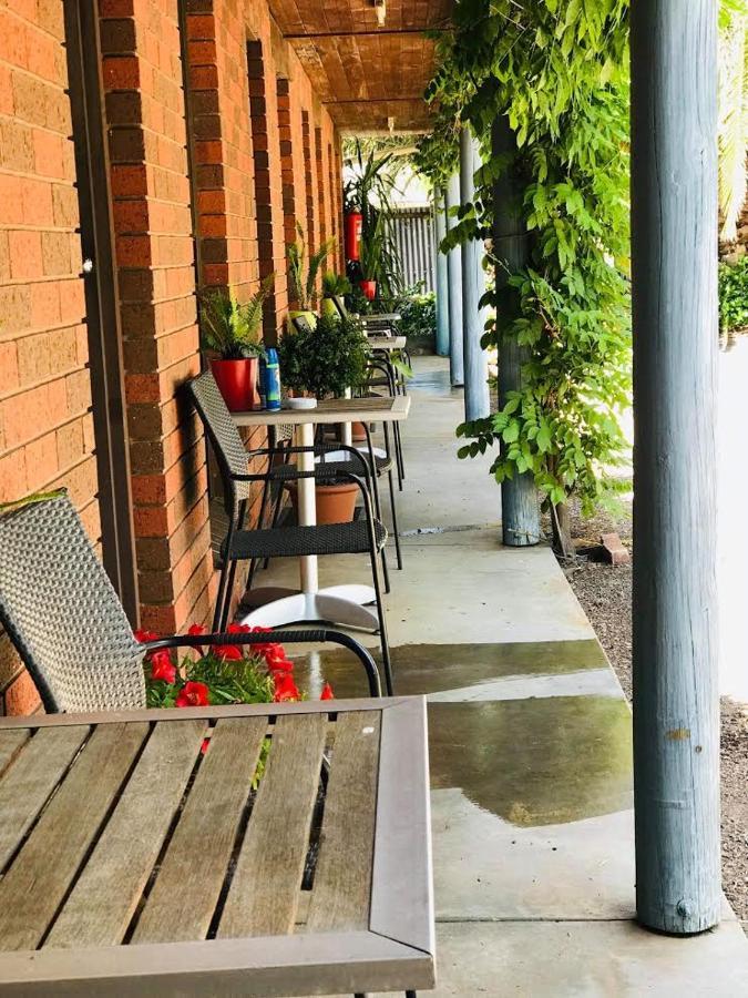 La Cochon Rose Motel Saint Arnaud ภายนอก รูปภาพ