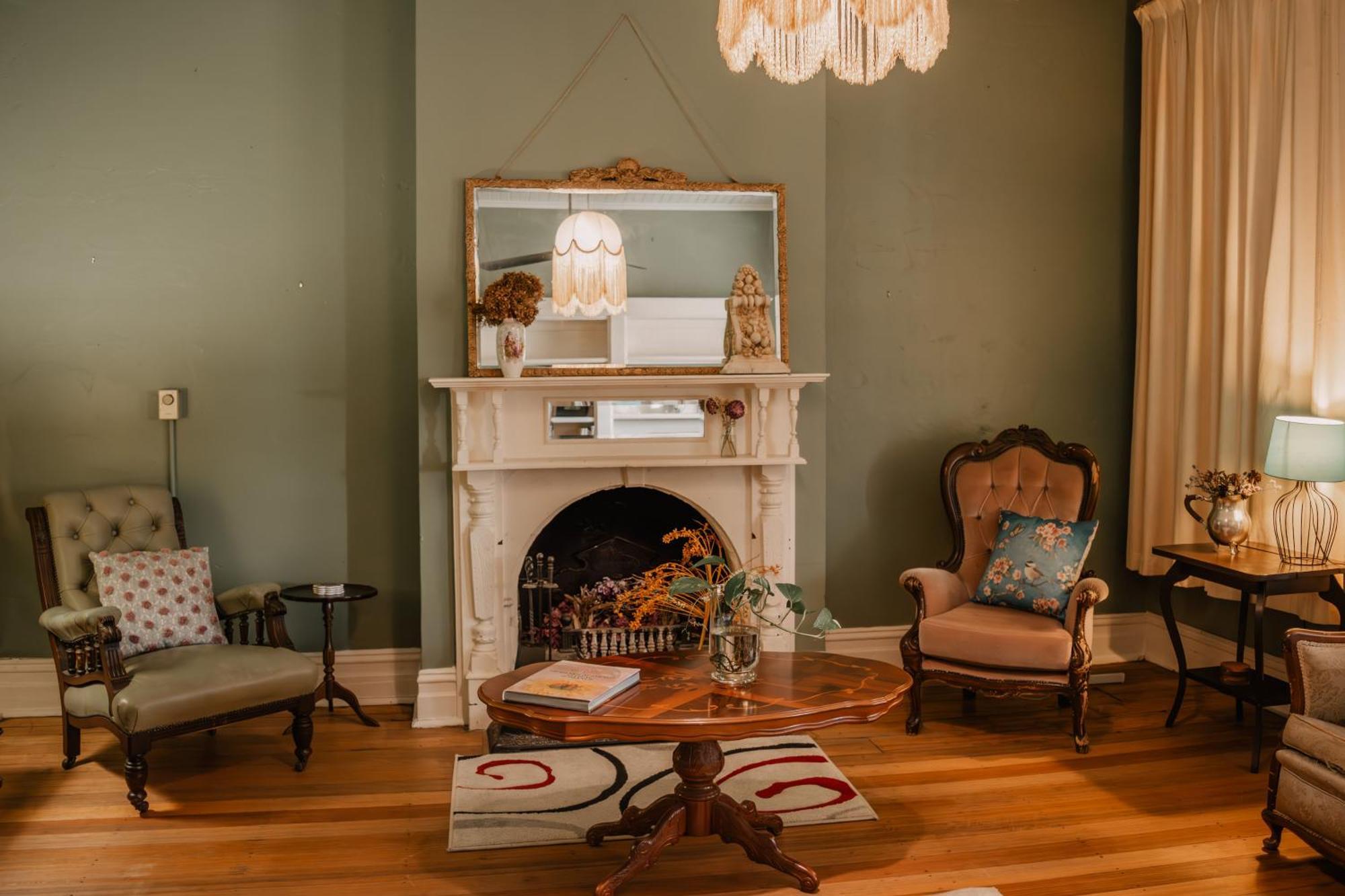 La Cochon Rose Motel Saint Arnaud ภายนอก รูปภาพ